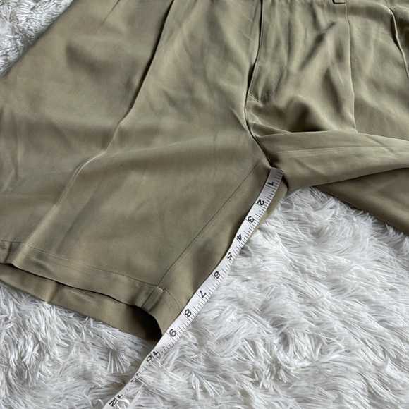 Tommy Bahama Silk Shorts - Picture 5 of 8